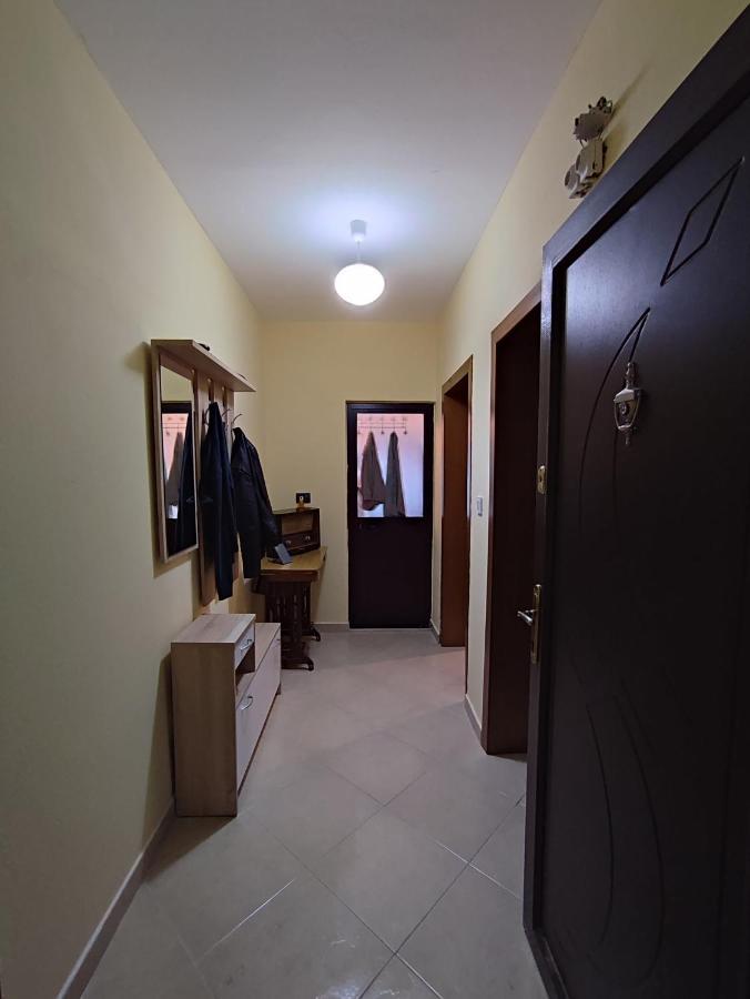 Flat White Apartment Kruje Exterior photo